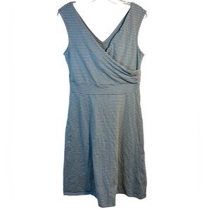 Patagonia ladies dress blue white large casual everyday stretch striped tank